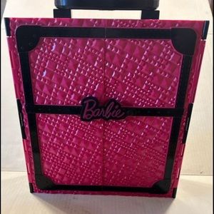Barbi doll case w/Barbi, and accessories